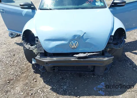 2012 Volkswagen Beetle 2.5L z USA, uszkodzony, nr VIN 3VWJP7AT4CM637859